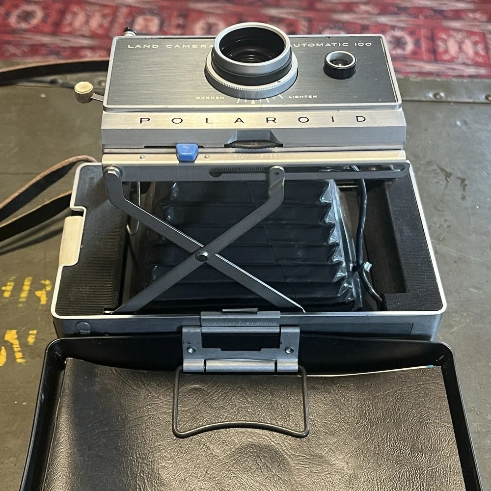 Vintage Polaroid Automatic 100 Land Camera Kit - Case, Flash, Manuels - 1960s